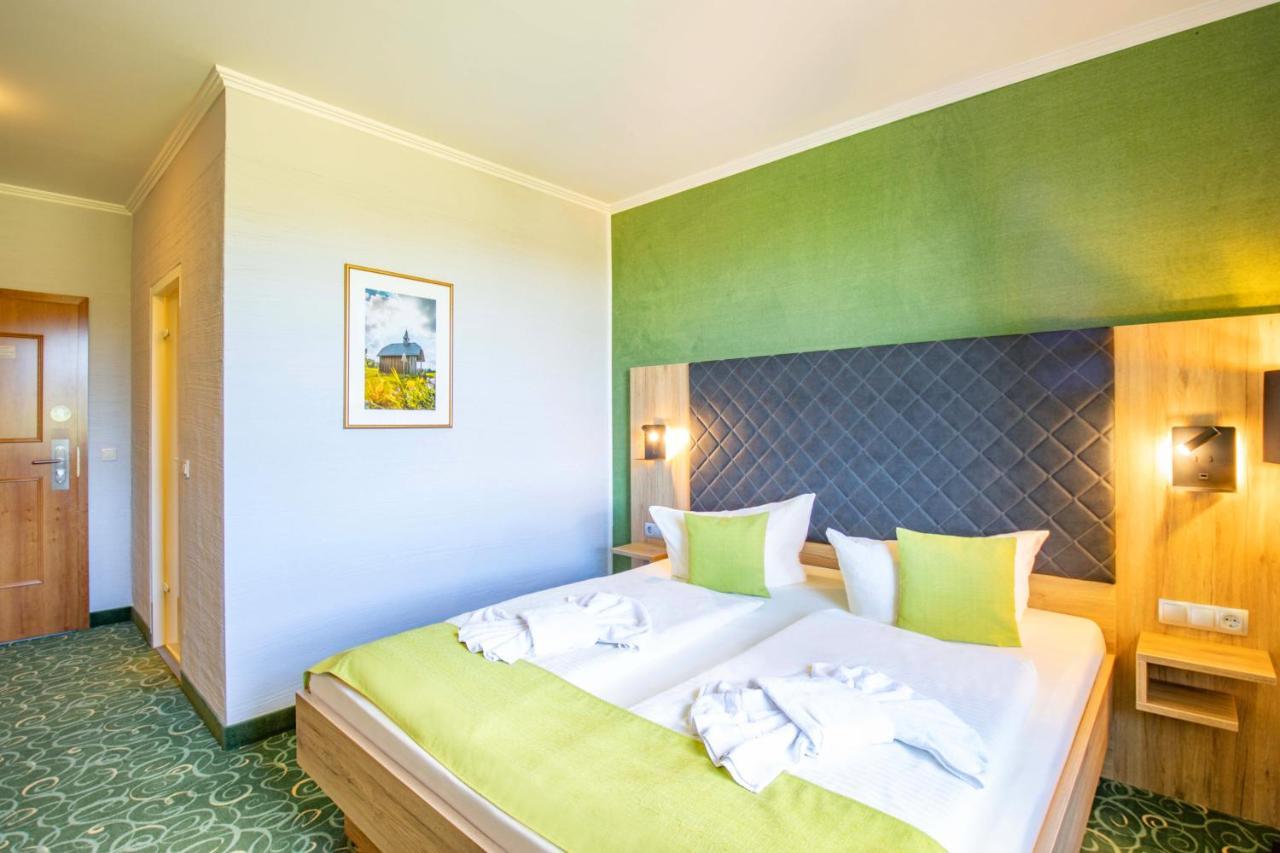 Panorama Berghotel Wettiner Hoehe ไซฟ์เฟิน ภายนอก รูปภาพ