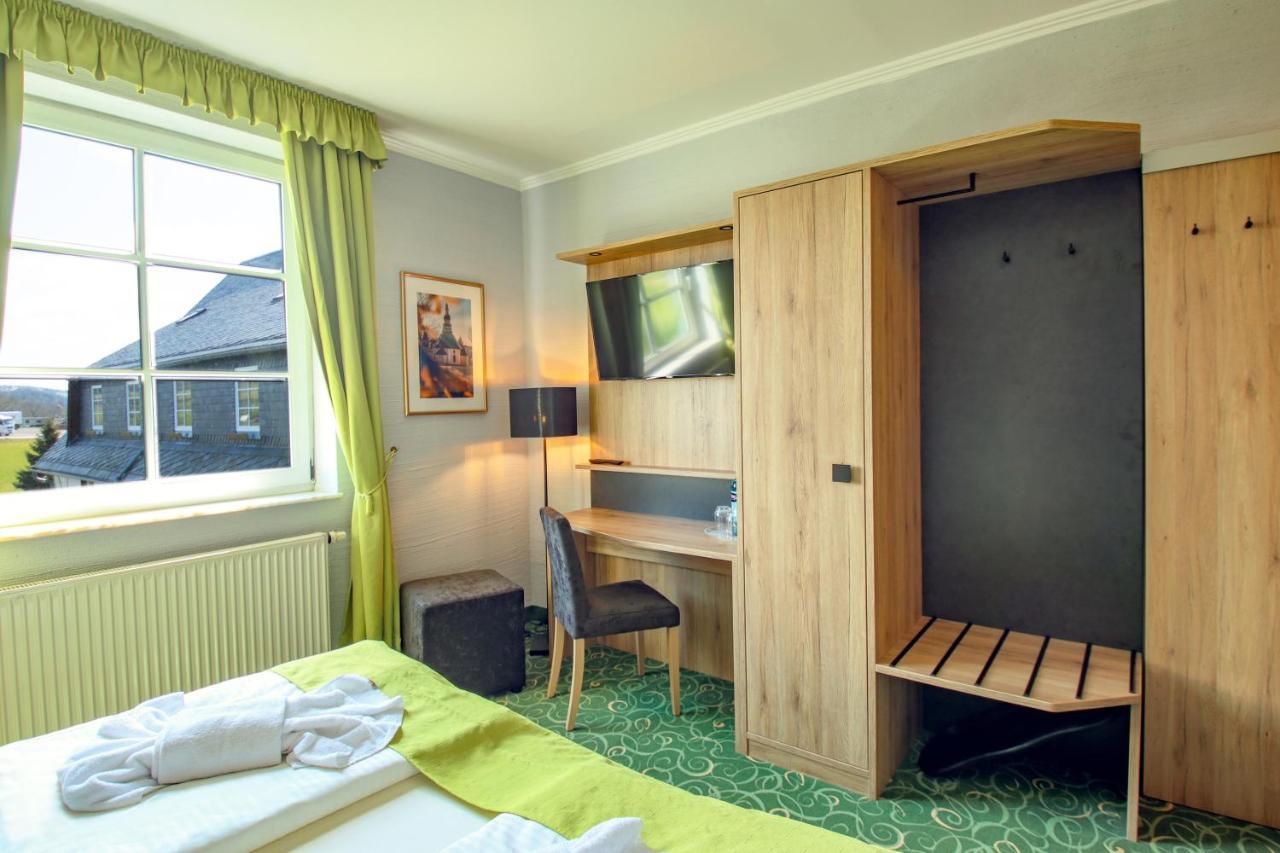 Panorama Berghotel Wettiner Hoehe ไซฟ์เฟิน ภายนอก รูปภาพ