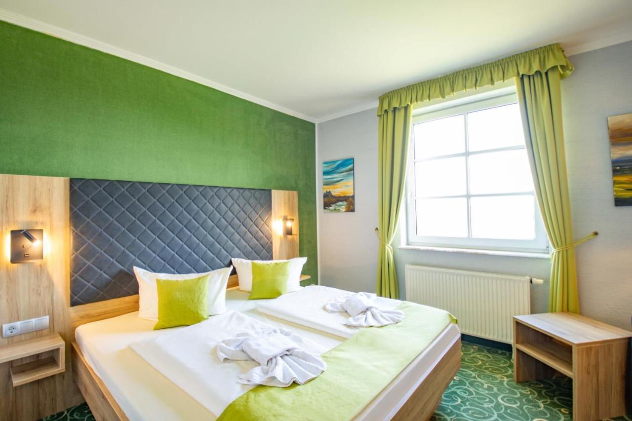 Panorama Berghotel Wettiner Hoehe ไซฟ์เฟิน ภายนอก รูปภาพ