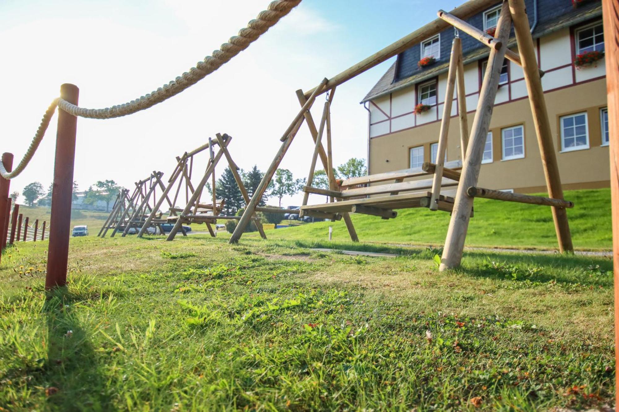 Panorama Berghotel Wettiner Hoehe ไซฟ์เฟิน ภายนอก รูปภาพ