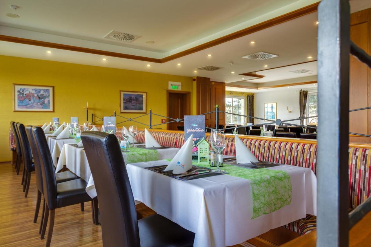 Panorama Berghotel Wettiner Hoehe ไซฟ์เฟิน ภายนอก รูปภาพ